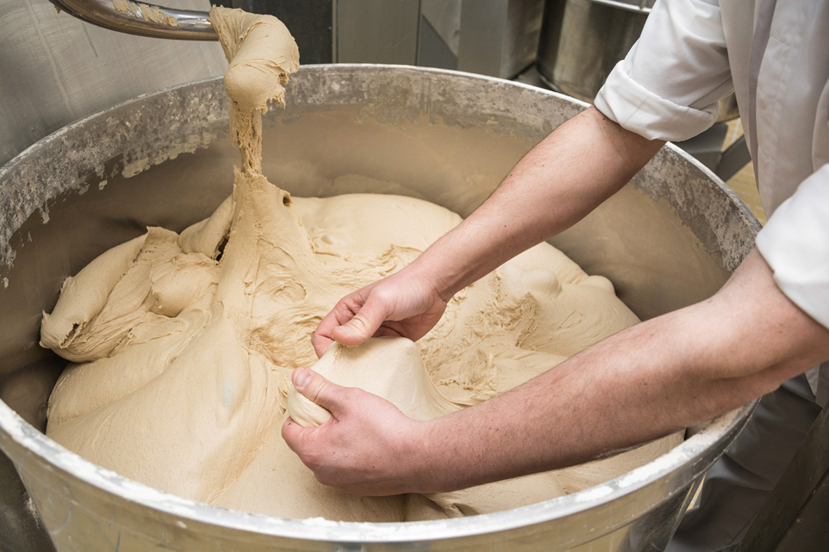 Découvrir le process de pétrissage du fabricant de pains et brioches congelés Briogel