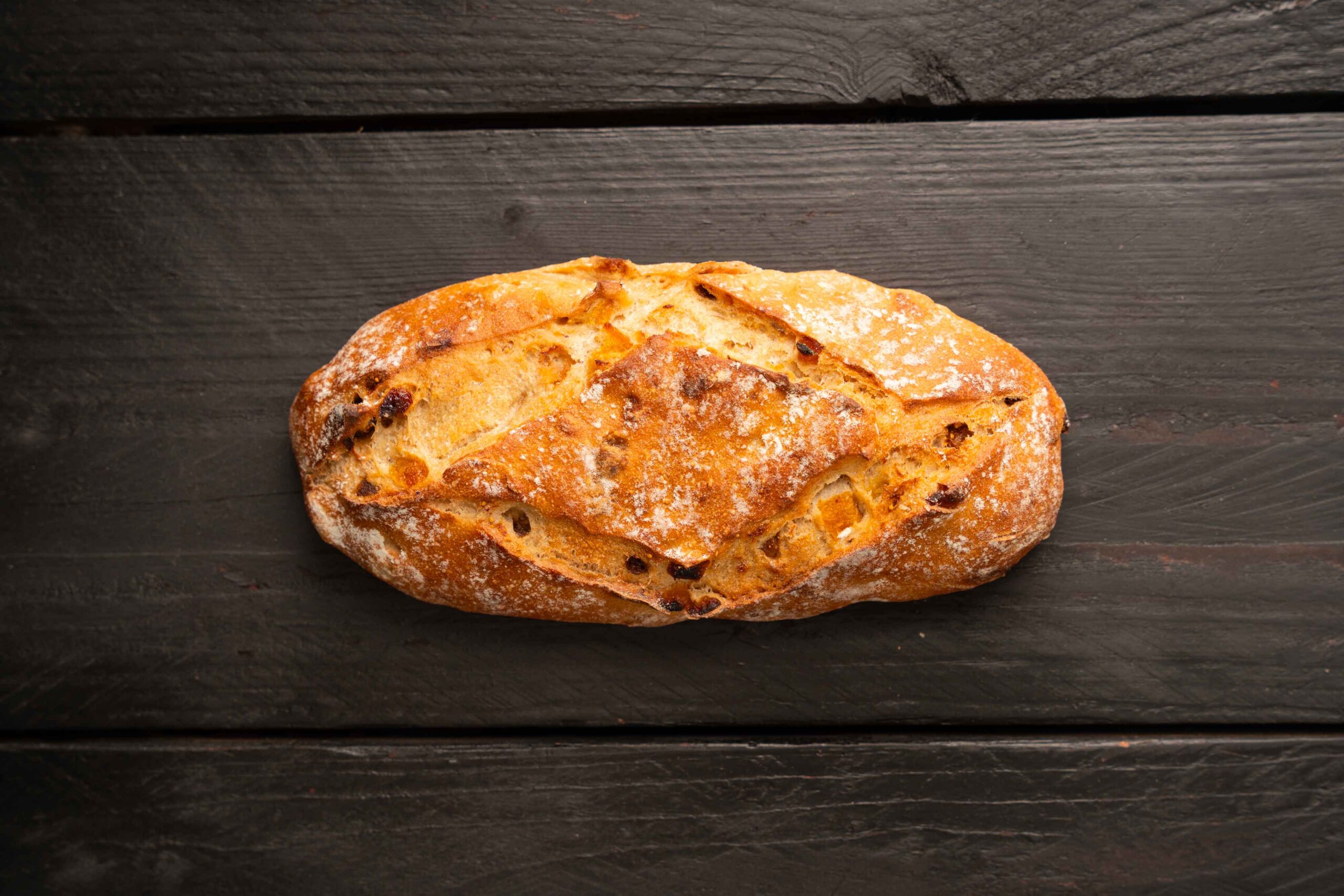 pains-speciaux-et-fantaisies-Epautre-abricots-figues©Charlyne-Labarre-briogel